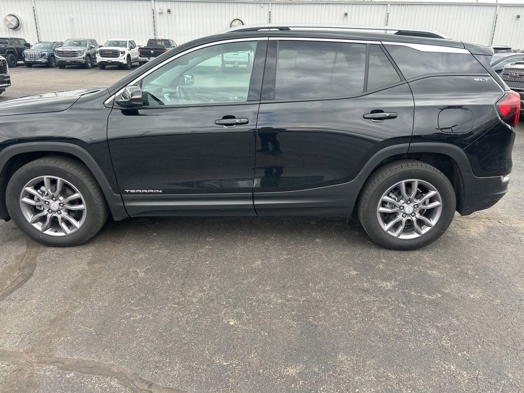 2023 GMC Terrain SLT