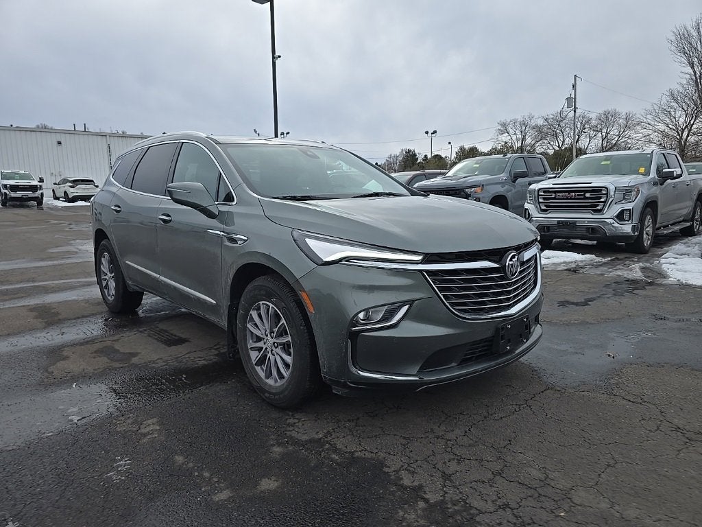 2023 Buick Enclave Essence