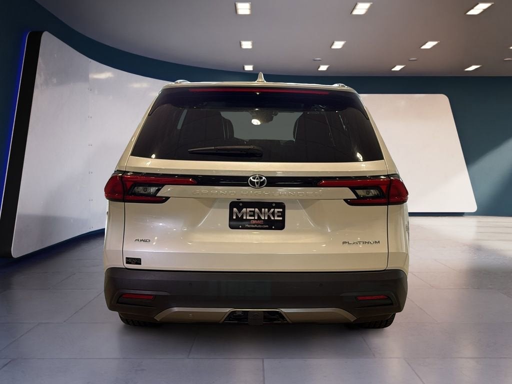2024 Toyota Grand Highlander XLE