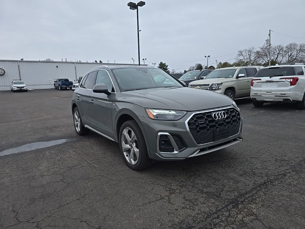 2023 Audi Q5 S line Premium Plus