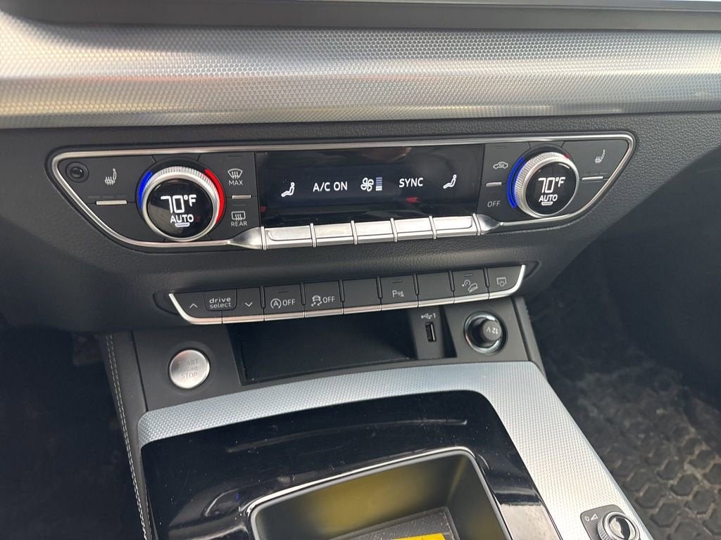 2024 Audi Q5 S line Premium Plus