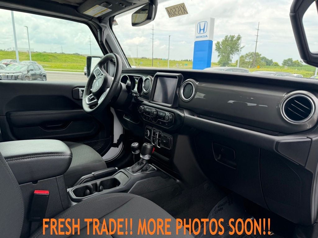 2023 Jeep Gladiator Overland