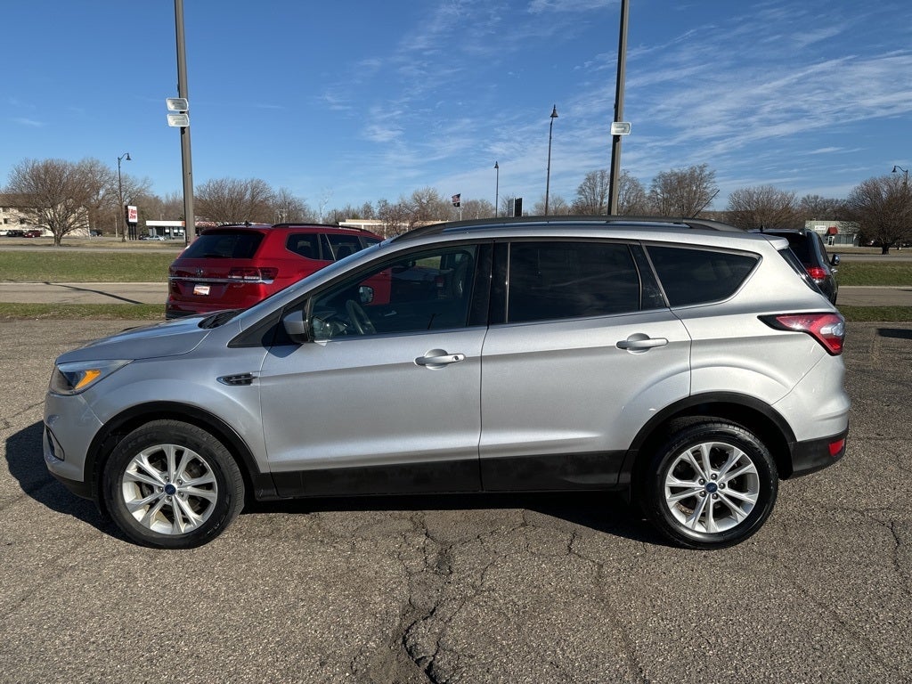 Used 2018 Ford Escape SE with VIN 1FMCU0GD3JUB61703 for sale in Glenwood, Minnesota