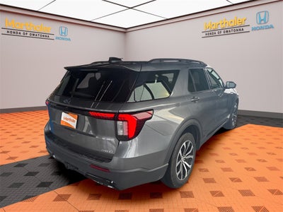 2025 Ford Explorer ST-Line