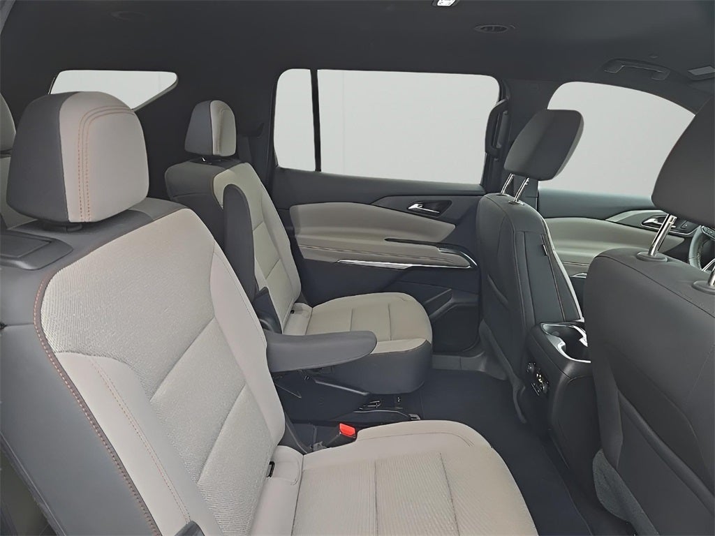 2025 Chevrolet Traverse LT 2LT