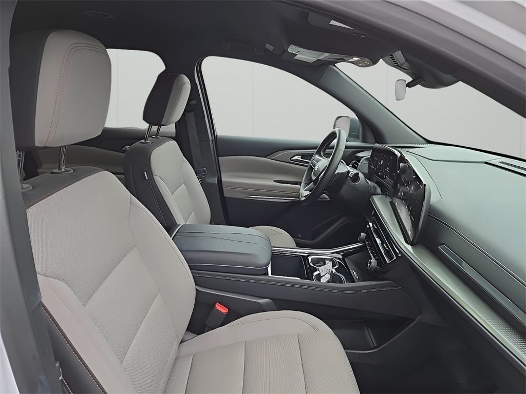 2025 Chevrolet Traverse LT 2LT