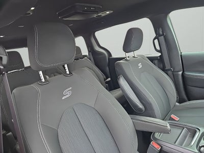 2018 Chrysler Pacifica Touring Plus