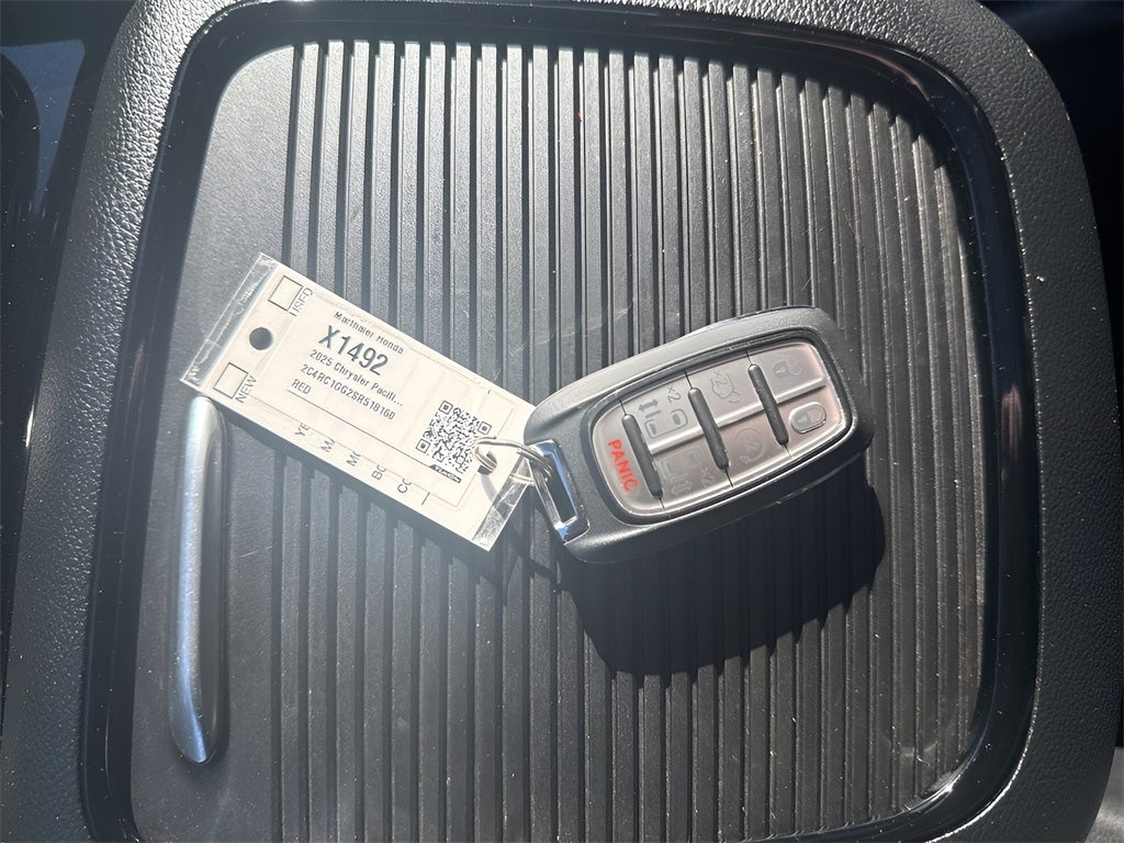 2025 Chrysler Pacifica Limited