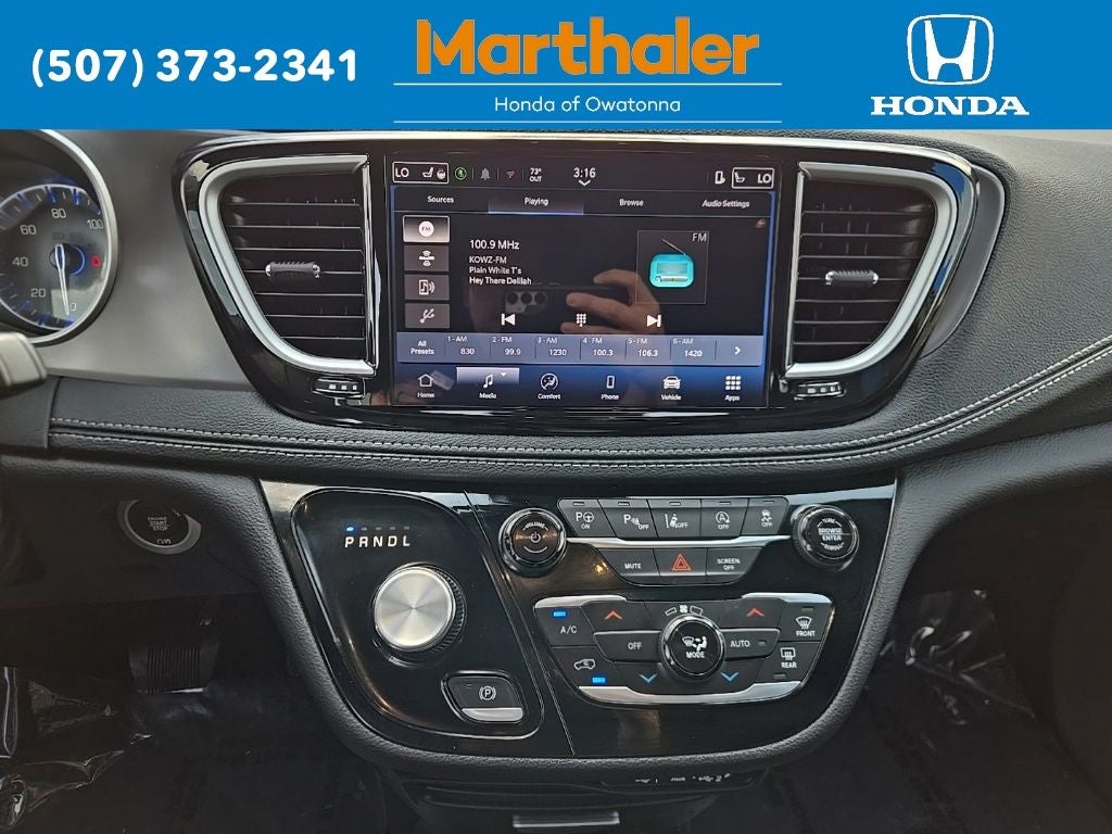 2025 Chrysler Pacifica Select