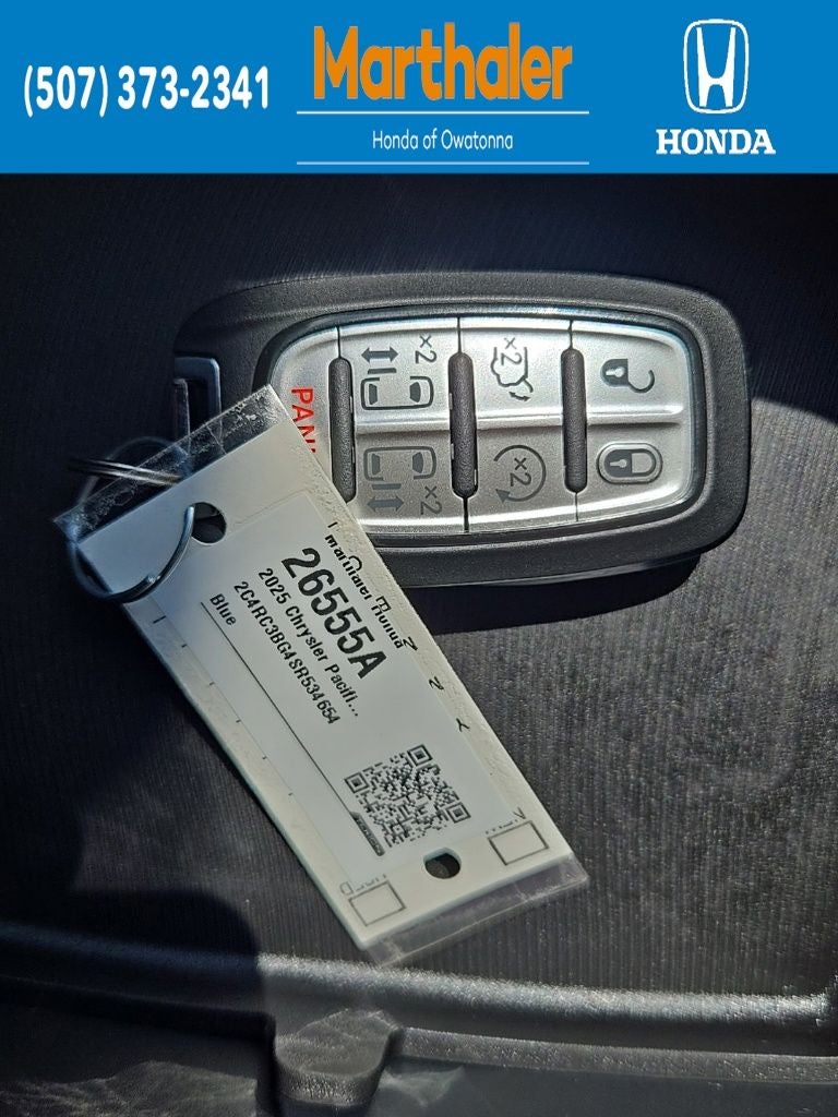 2025 Chrysler Pacifica Select