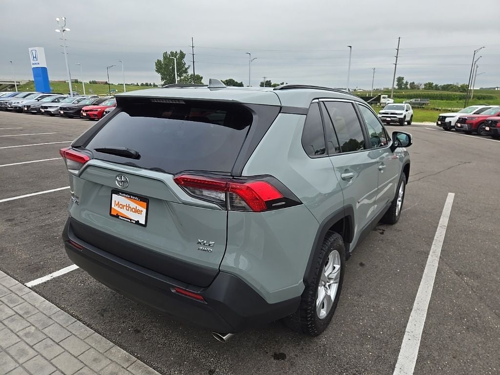 2021 Toyota RAV4 XLE