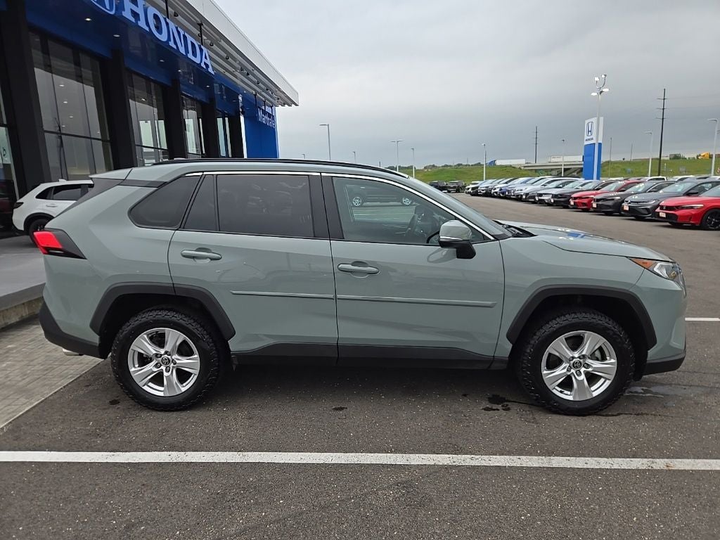 2021 Toyota RAV4 XLE