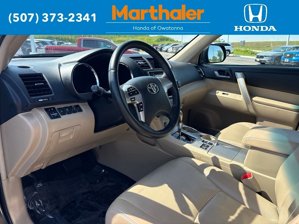 2013 Toyota Highlander SE