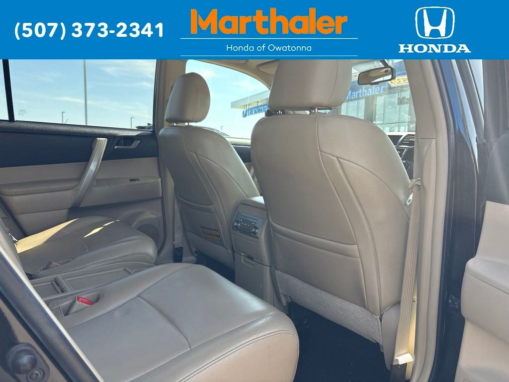 2013 Toyota Highlander SE