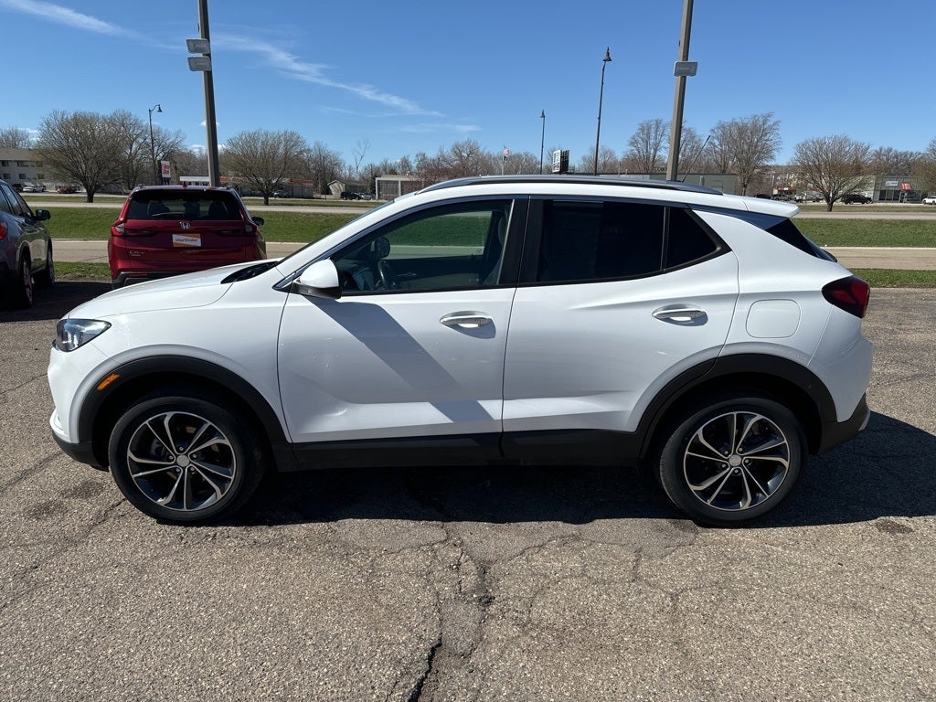 Used 2021 Buick Encore GX Select with VIN KL4MMESL0MB164637 for sale in Glenwood, Minnesota