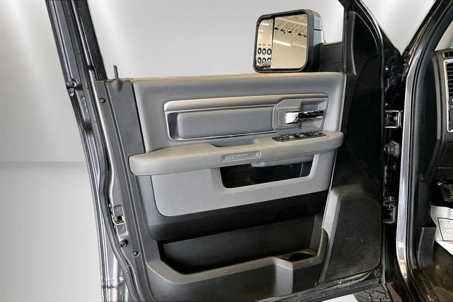 2020 RAM 1500 Classic Warlock Crew Cab 4x4 5'7" Box