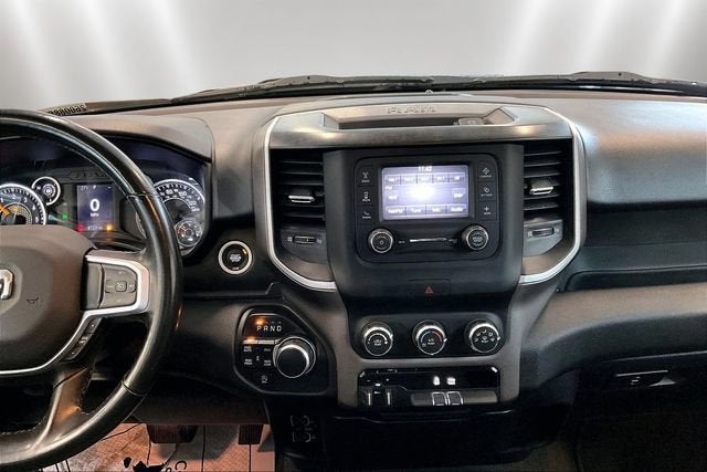 2020 RAM 1500 Big Horn Crew Cab 4x4 5'7" Box