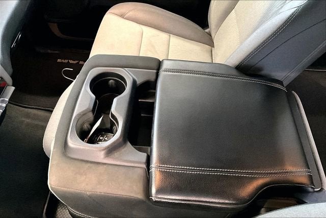 2020 RAM 1500 Big Horn Crew Cab 4x4 5'7" Box