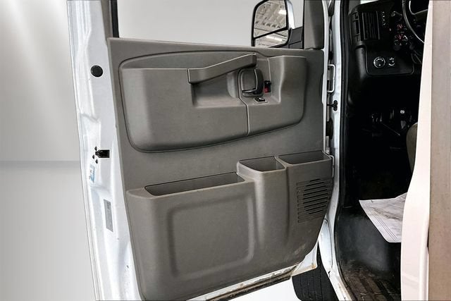 2021 Chevrolet Express Cutaway 3500 Work Van