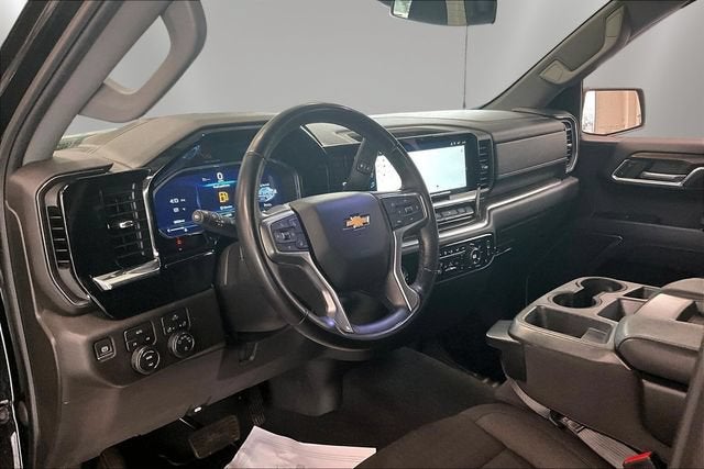 2023 Chevrolet Silverado 1500 LT (2FL)