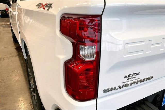 2023 Chevrolet Silverado 1500 LT (2FL)