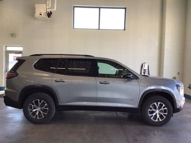 2025 GMC Acadia AT4