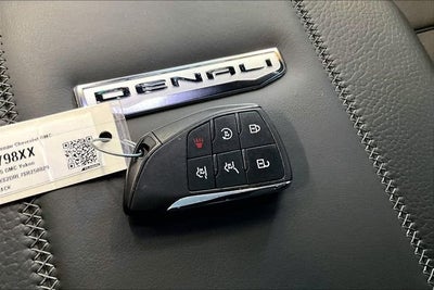 2025 GMC Yukon Denali