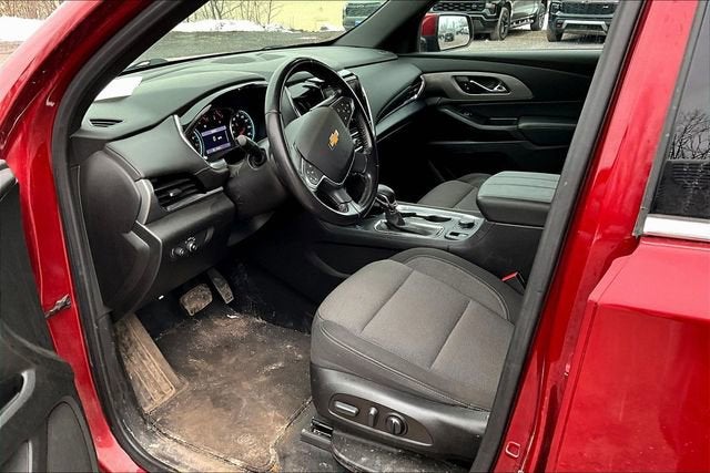 2022 Chevrolet Traverse LT Cloth