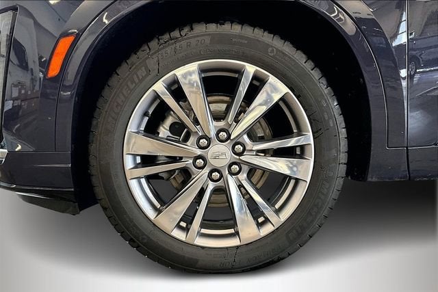 2025 Cadillac XT6 Premium Luxury