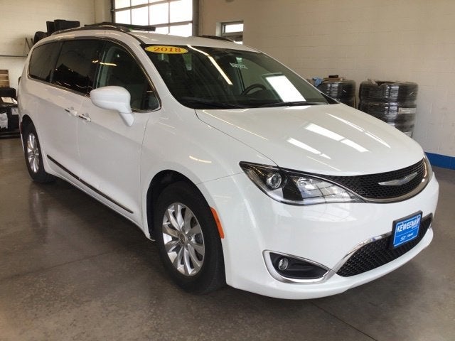Used 2018 Chrysler Pacifica Touring L Plus with VIN 2C4RC1EG2JR130573 for sale in Worthington, Minnesota