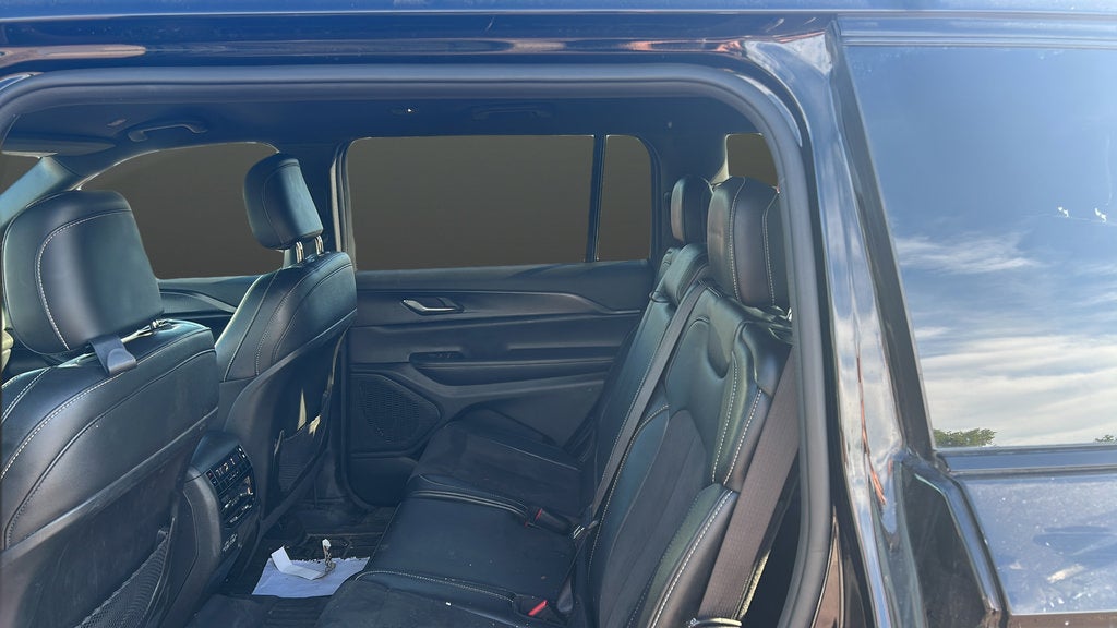 2024 Jeep Grand Cherokee L Altitude 4x4