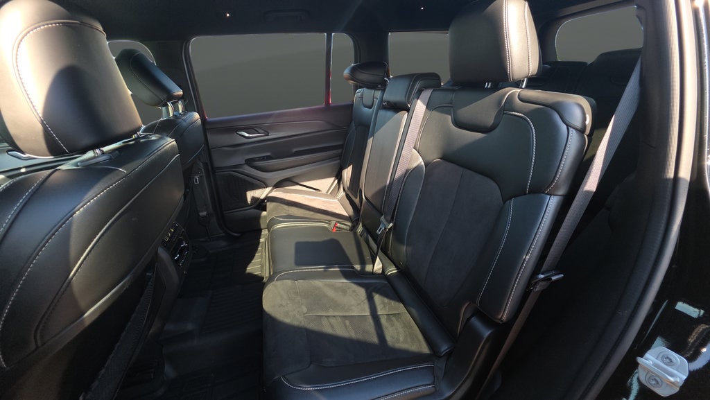 2024 Jeep Grand Cherokee L Altitude 4x4