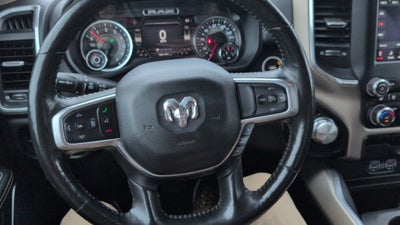2020 RAM 1500 Laramie Crew Cab 4x4 5'7" Box