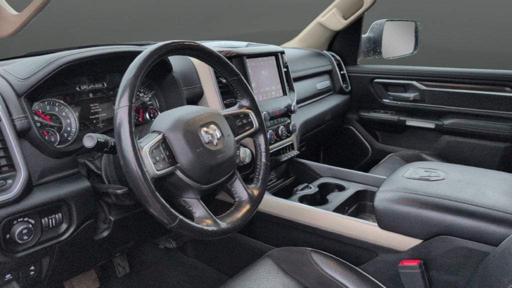 2020 RAM 1500 Laramie Crew Cab 4x4 5'7" Box