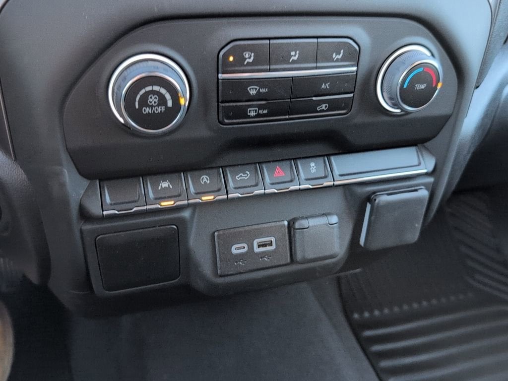 2025 Chevrolet Silverado 1500 Custom