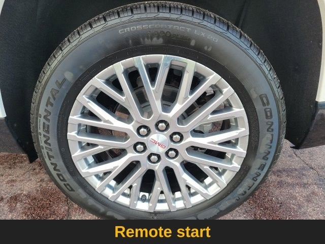 2024 GMC Acadia Denali