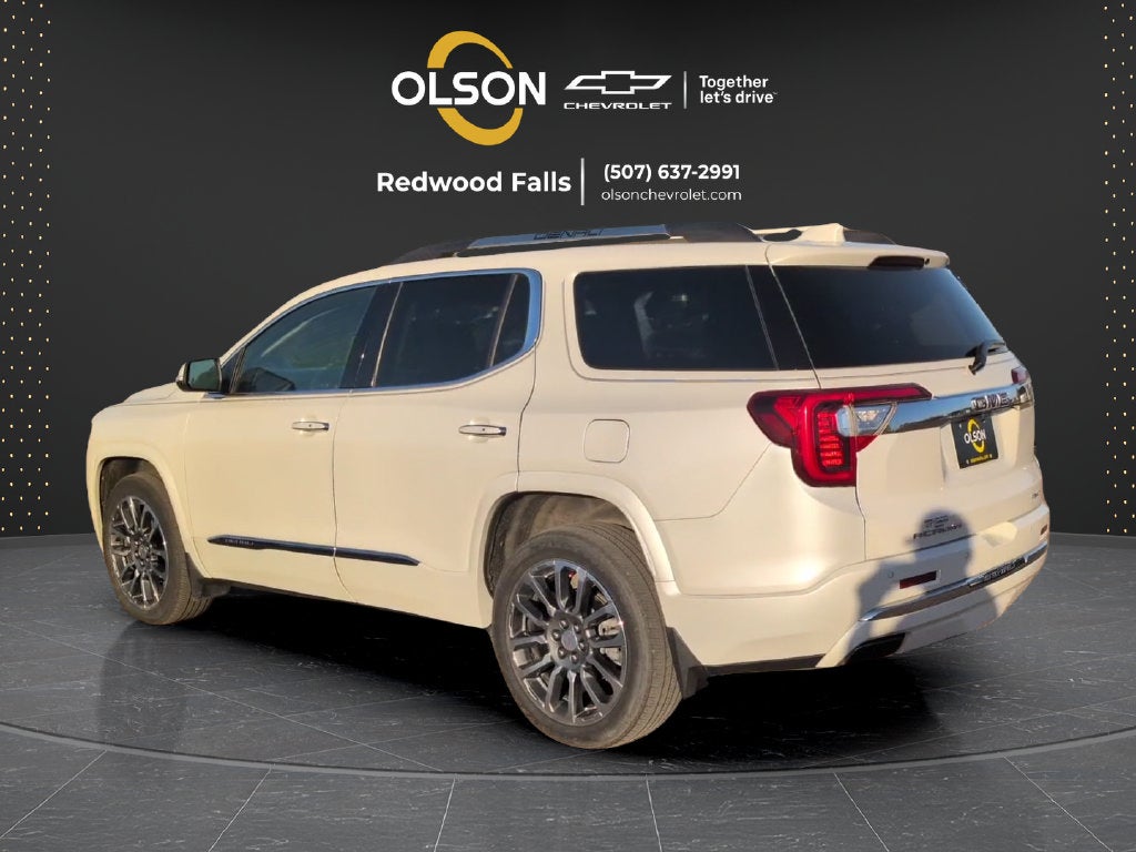 2022 GMC Acadia Denali