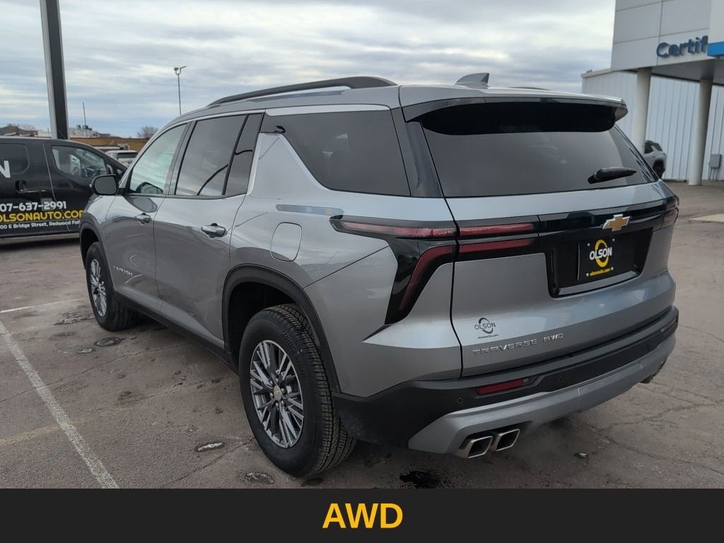 2025 Chevrolet Traverse LT