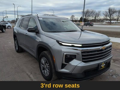 2025 Chevrolet Traverse LT