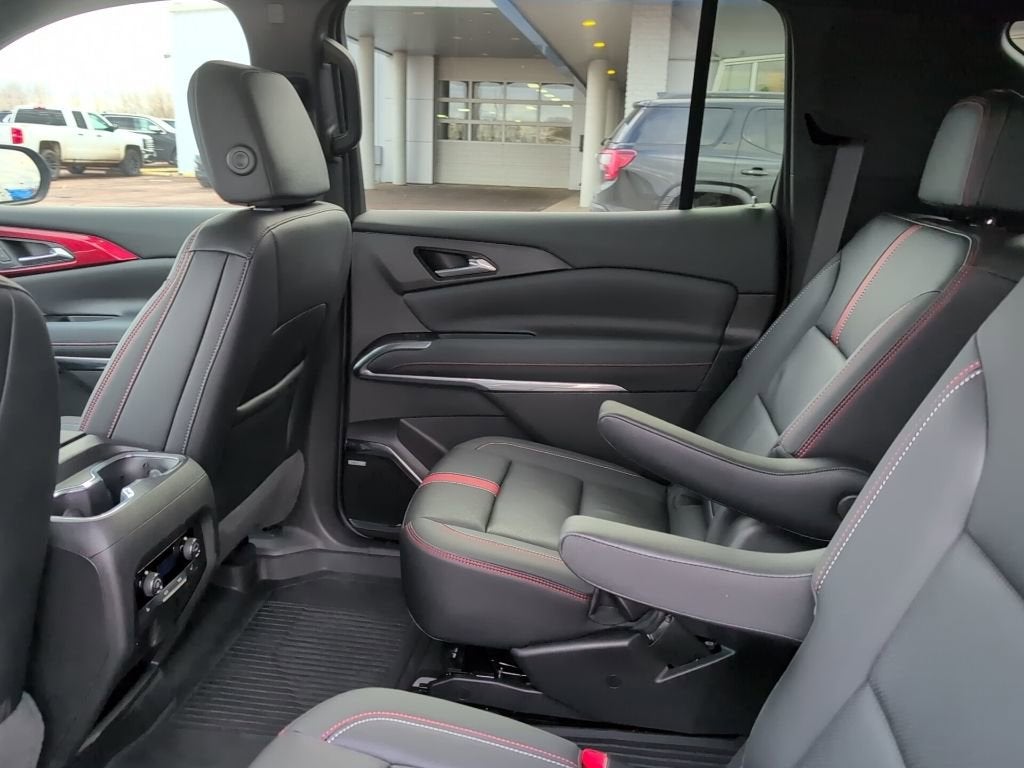 2025 Chevrolet Traverse RS