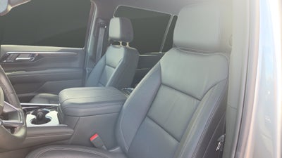2025 Chevrolet Suburban LT