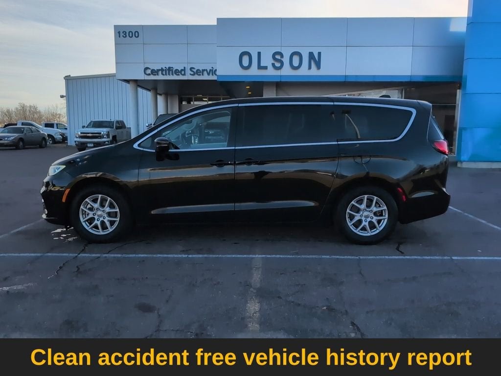 2024 Chrysler Pacifica Touring L