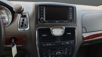 2012 Chrysler Town & Country Touring-L
