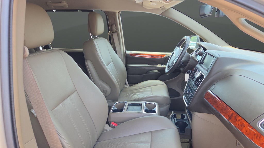 2012 Chrysler Town & Country Touring-L