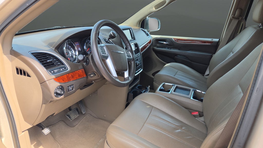 2012 Chrysler Town & Country Touring-L
