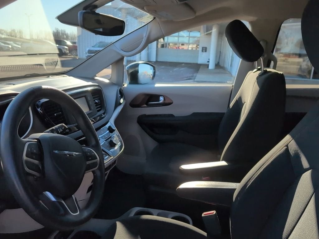 2017 Chrysler Pacifica LX