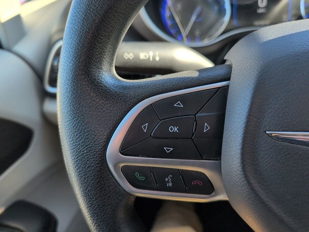 2017 Chrysler Pacifica LX