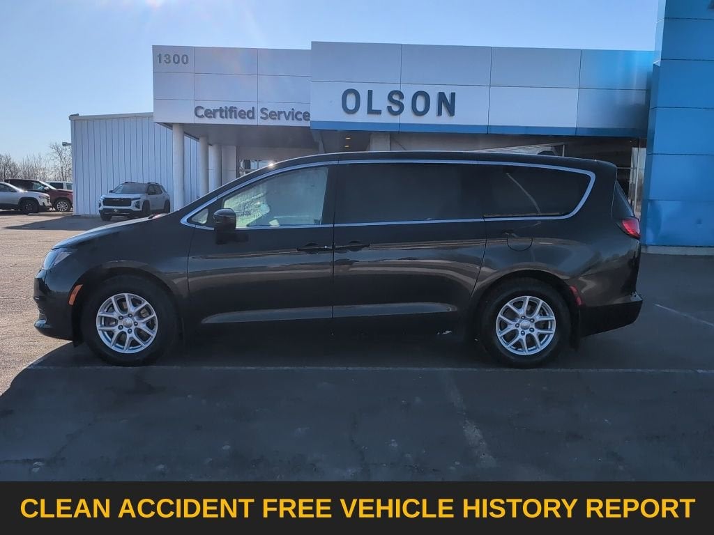 2017 Chrysler Pacifica LX