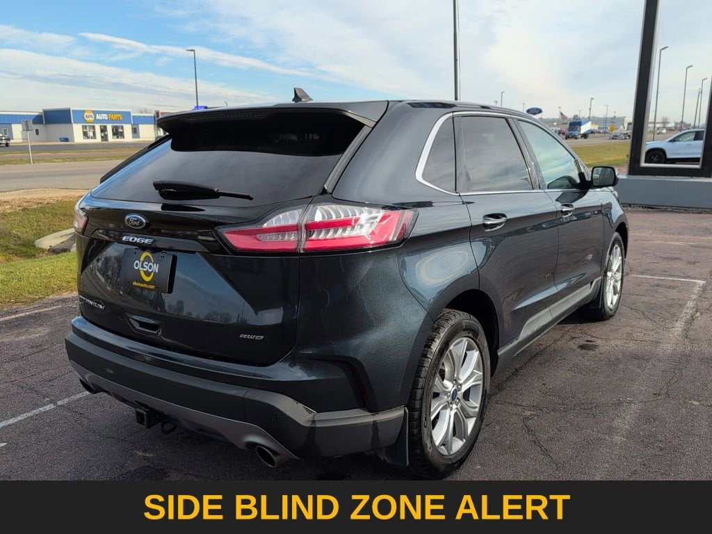 2022 Ford Edge Titanium