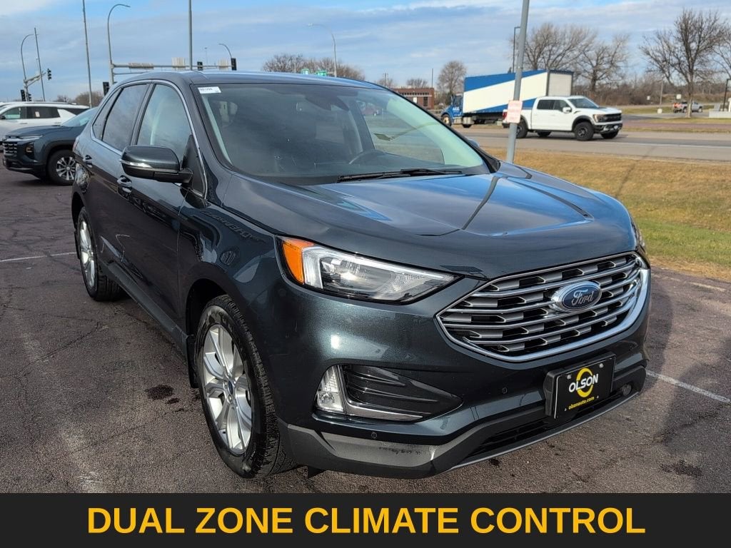 2022 Ford Edge Titanium